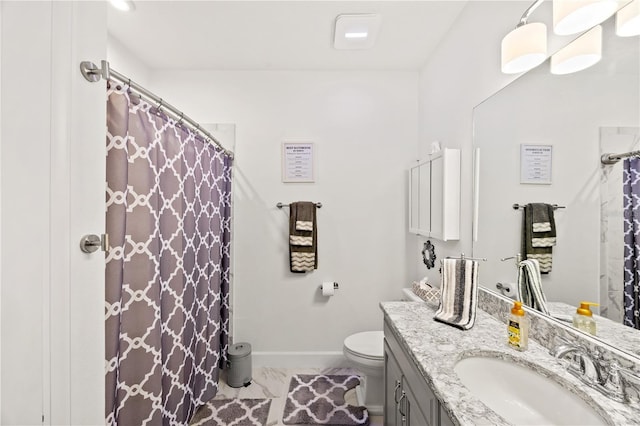 10819 Wicker Park Pl, Palmetto, FL 34221 - bathroom with a shower with curtain, baseboards, vanity, and toilet