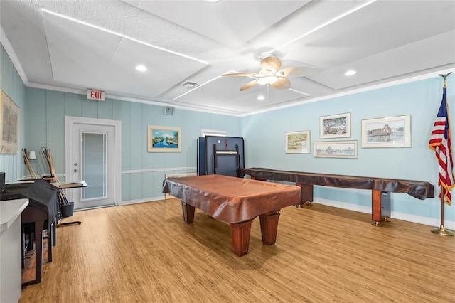 playroom featuring recessed lighting, pool table, a ceiling fan, and light wood-type flooring
