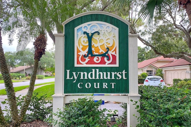 3984 Lyndhurst Ct, Sarasota, FL 34235 - view of community sign