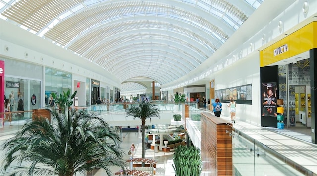 3984 Lyndhurst Ct, Sarasota, FL 34235 - view of lobby