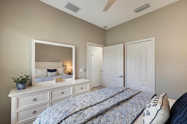 4815 Deep Creek Ter, Parrish, FL 34219 - bedroom featuring a closet, vaulted ceiling, and a ceiling fan