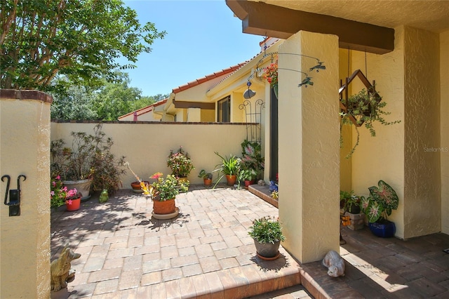 5362 Huntingwood Ct Unit 16, Sarasota, FL 34235 - view of patio featuring fence