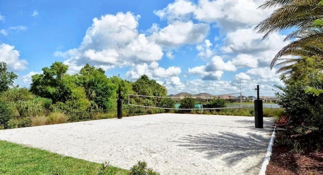 6001 Anise Dr, Sarasota, FL 34238 - surrounding community featuring volleyball court