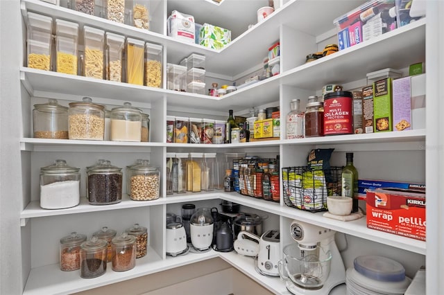 1643 Stanford Ln, Sarasota, FL 34231 - view of pantry