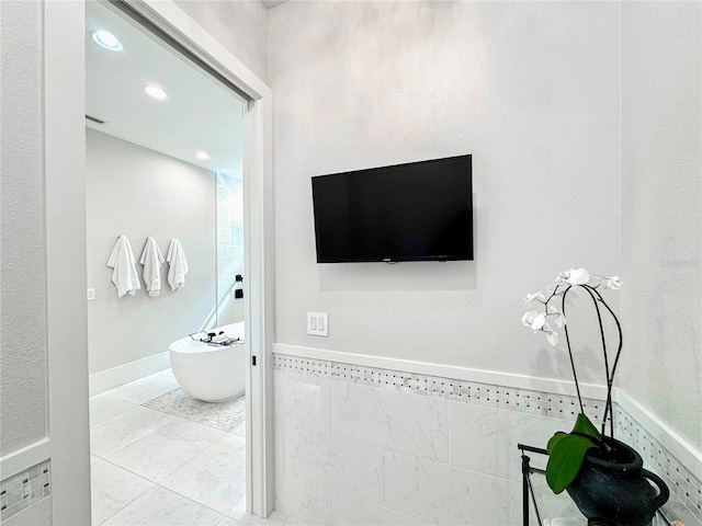1643 Stanford Ln, Sarasota, FL 34231 - view of bathroom