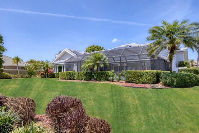 view of yard with a lanai