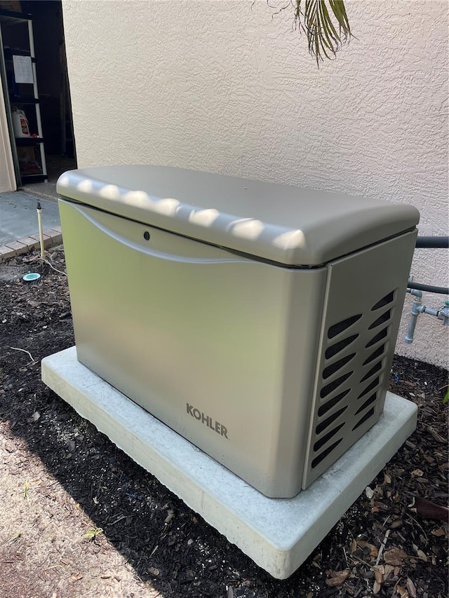 7624 Boltons Ct, Bradenton, FL 34201 - exterior view of a power unit and stucco siding