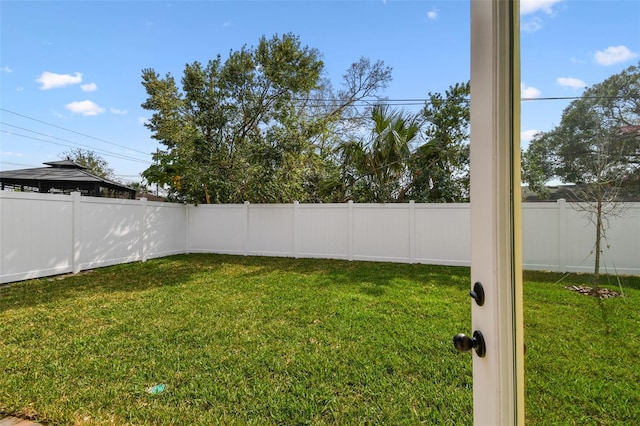 3113 W Nassau St, Tampa, FL 33607 - view of yard