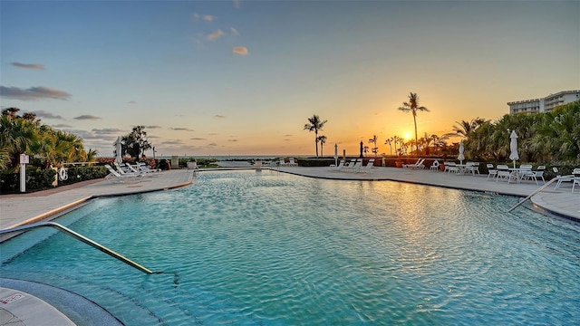 2185 Gulf Of Mexico Dr Unit 243, Longboat Key, FL 34228 - community pool featuring a patio