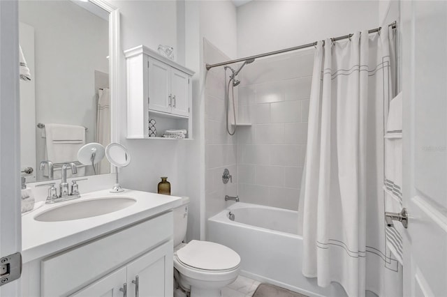 6203 Grandview Hill Ct, Bradenton, FL 34203 - full bath with vanity and shower / bathtub combination with curtain