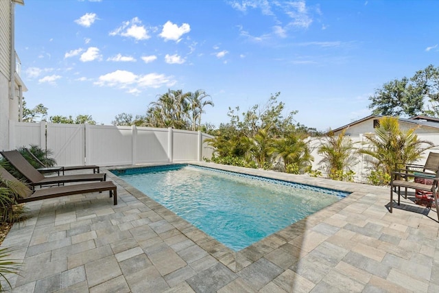 4717 Lemon Bay Dr, Venice, FL 34293 - view of pool featuring a fenced in pool, a fenced backyard, and a patio area
