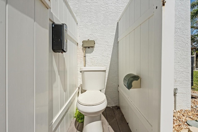 4717 Lemon Bay Dr, Venice, FL 34293 - half bathroom with toilet