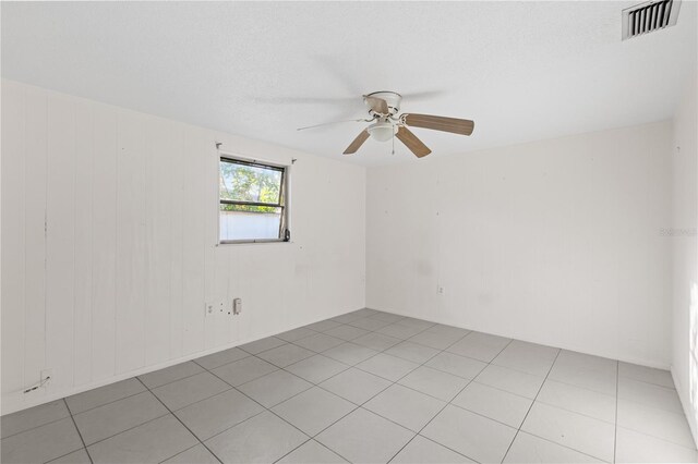 1802 Robinhood St, Sarasota, FL 34231 - empty room with a ceiling fan and visible vents