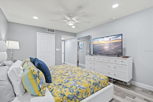 bedroom with baseboards, a ceiling fan, visible vents, and recessed lighting