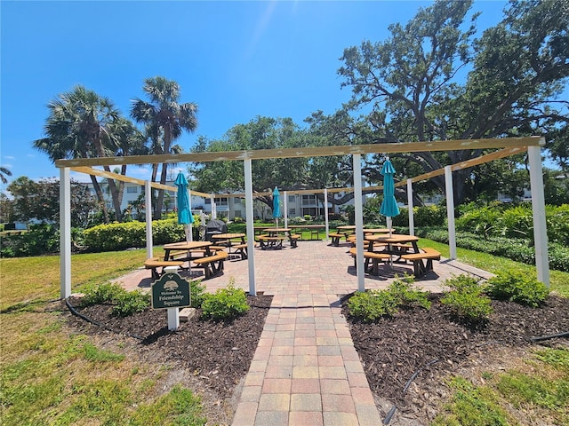 2321 Canal Dr Unit F25, Bradenton, FL 34207 - view of home's community featuring a yard