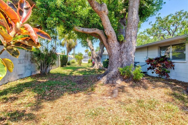 2435 Terry Ln, Sarasota, FL 34231 - photo 33