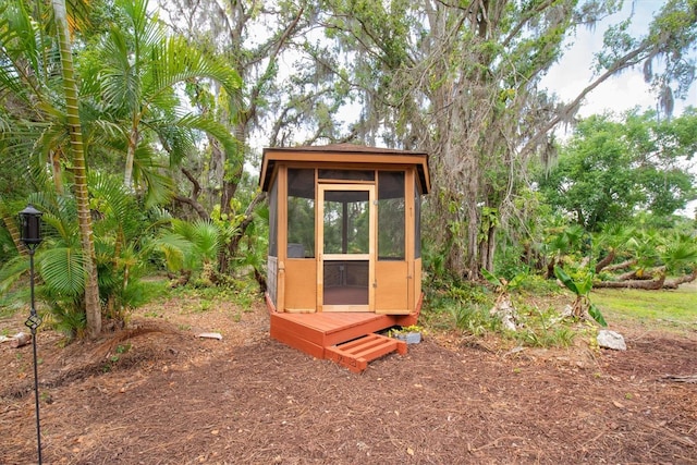 view of outbuilding