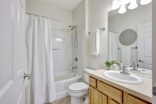 full bathroom featuring vanity, shower / bathtub combination with curtain, tile patterned flooring, and toilet