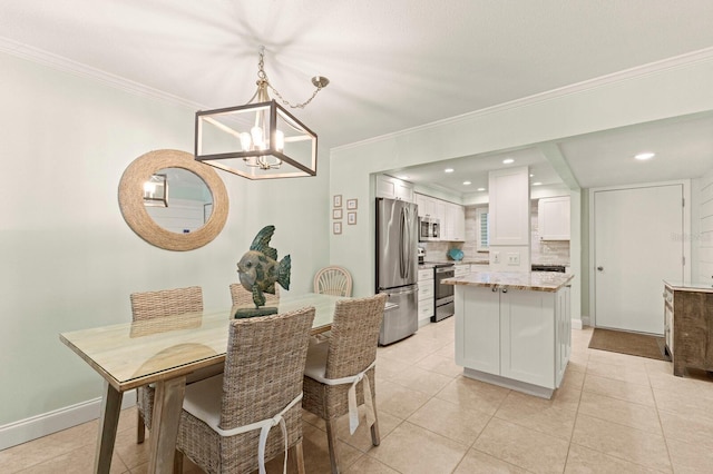 dining space with a chandelier, crown molding, light tile patterned floors, baseboards, and recessed lighting