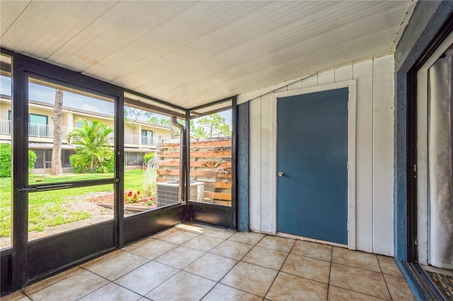 3610 54th St W Unit B4, Bradenton, FL 34209 - unfurnished sunroom featuring healthy amount of natural light
