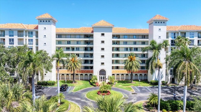 4801 Osprey Dr S Unit 405, Saint Petersburg, FL 33711 - photo 2
