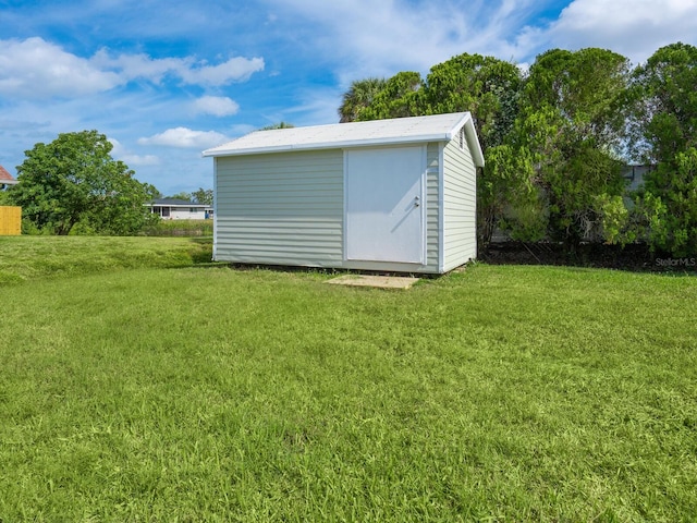 6116 Rodgers Ave, Sarasota, FL 34231 - view of yard with a storage shed and an outdoor structure