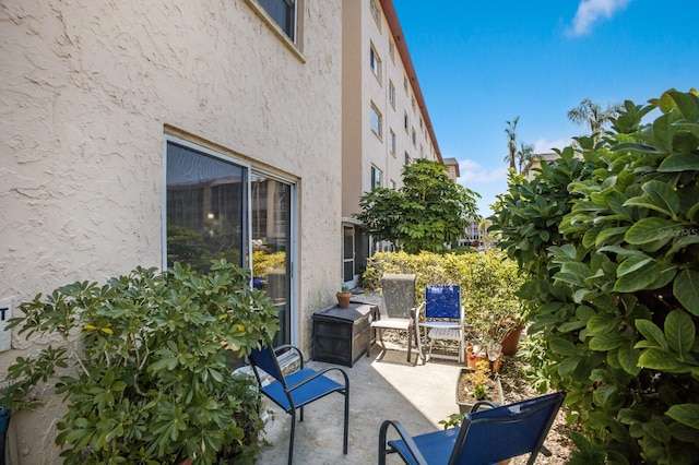 4015 Lake Bayshore Dr Unit 108, Bradenton, FL 34205 - view of patio / terrace