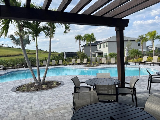5521 Summit Gln, Bradenton, FL 34203 - community pool featuring fence and a patio