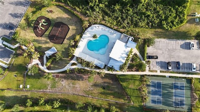 1824 Woodleaf Hammock Ct, Bradenton, FL 34211 - bird's eye view of a pool area