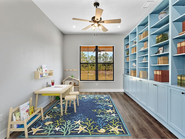 interior space featuring visible vents, recessed lighting, dark wood-style floors, a ceiling fan, and baseboards