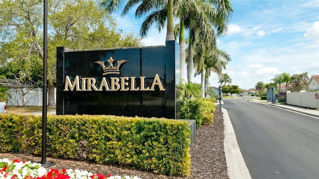 1503 Calle Grand St, Bradenton, FL 34209 - community / neighborhood sign with fence