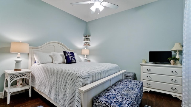 1503 Calle Grand St, Bradenton, FL 34209 - bedroom with wood finished floors and a ceiling fan