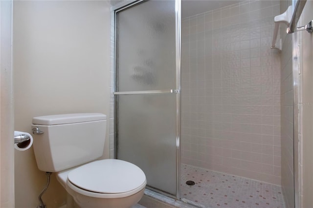 4812 Kestral Park Cir Unit 20, Sarasota, FL 34231 - full bath with a stall shower and toilet