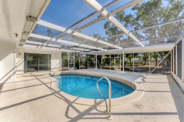 4907 4th Avenue Cir NW, Bradenton, FL 34209 - outdoor pool featuring a patio and glass enclosure