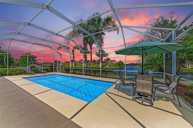 13167 Fernando St, Venice, FL 34293 - swimming pool with a patio and glass enclosure