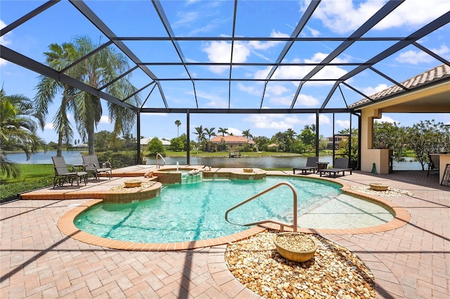 6143 9th Avenue Cir NE, Bradenton, FL 34212 - view of pool featuring a patio, a pool with connected hot tub, a water view, and a lanai