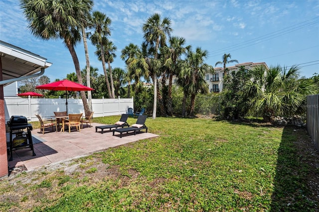 view of yard with a patio