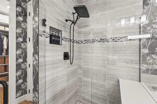 16226 Hidden Oak Loop, Bradenton, FL 34211 - full bathroom featuring a tile shower