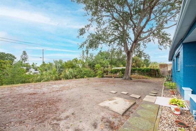 6628 Auburn Ave, Bradenton, FL 34207 - view of yard with fence