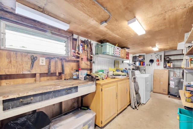 6628 Auburn Ave, Bradenton, FL 34207 - storage with independent washer and dryer