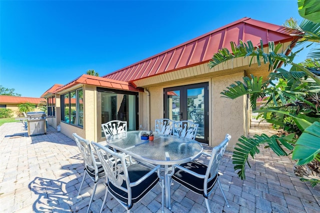 9409 Catalina Dr, Bradenton, FL 34210 - view of patio / terrace featuring outdoor dining area