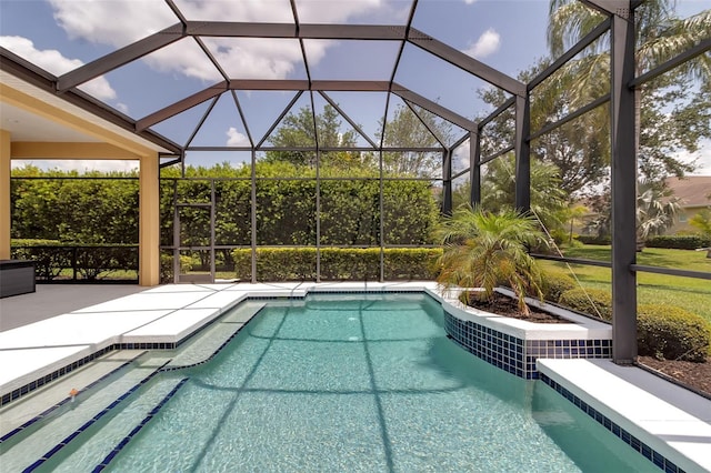 1542 Ormond Ter, Parrish, FL 34219 - swimming pool with a patio area and glass enclosure