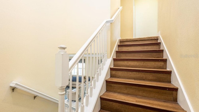 1450 Rolling Fairway Dr, Davenport, FL 33896 - view of stairway