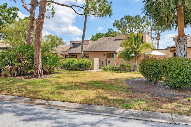 view of front of property with stucco siding