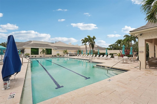 431 Fieldstone Dr, Venice, FL 34292 - community pool with a patio and fence
