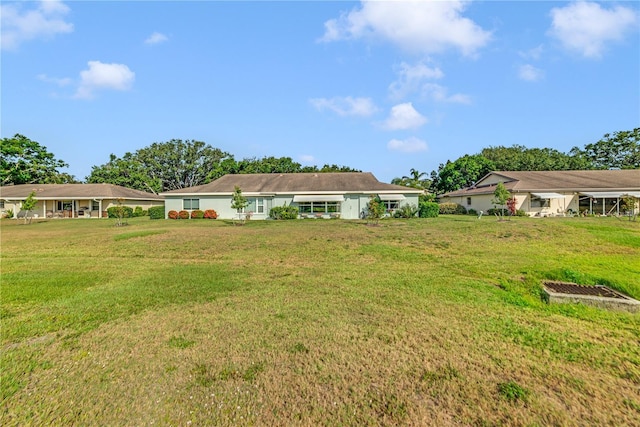 2607 Lancaster Dr Unit 35, Sun City Center, FL 33573 - view of green lawn