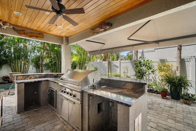 229 S Harbor Dr, Holmes Beach, FL 34217 - view of patio / terrace featuring a ceiling fan