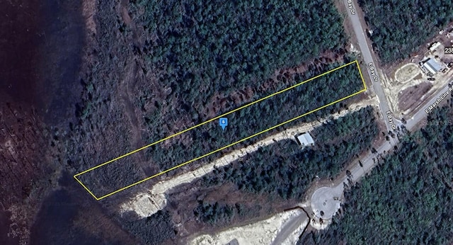 235 E Bay Dr, Wewahitchka, FL 32465