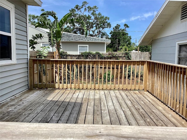 deck with fence