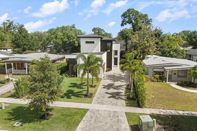 1521 Chestnut Ave, Winter Park, FL 32789 - view of home's community with driveway and a yard